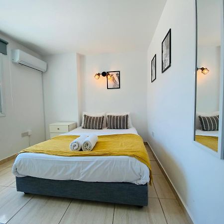 Serena'S 2-Br Apartment In Larnaca Exteriér fotografie